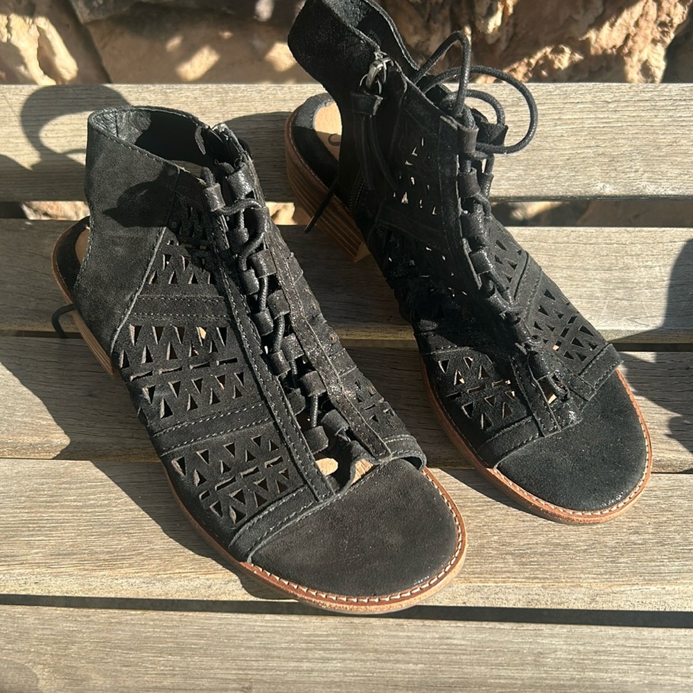 Sofft Women's Gladiator Nora Black Slingback Side Zip Sandals.Sz 8.5